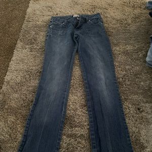 No boundary jeans
